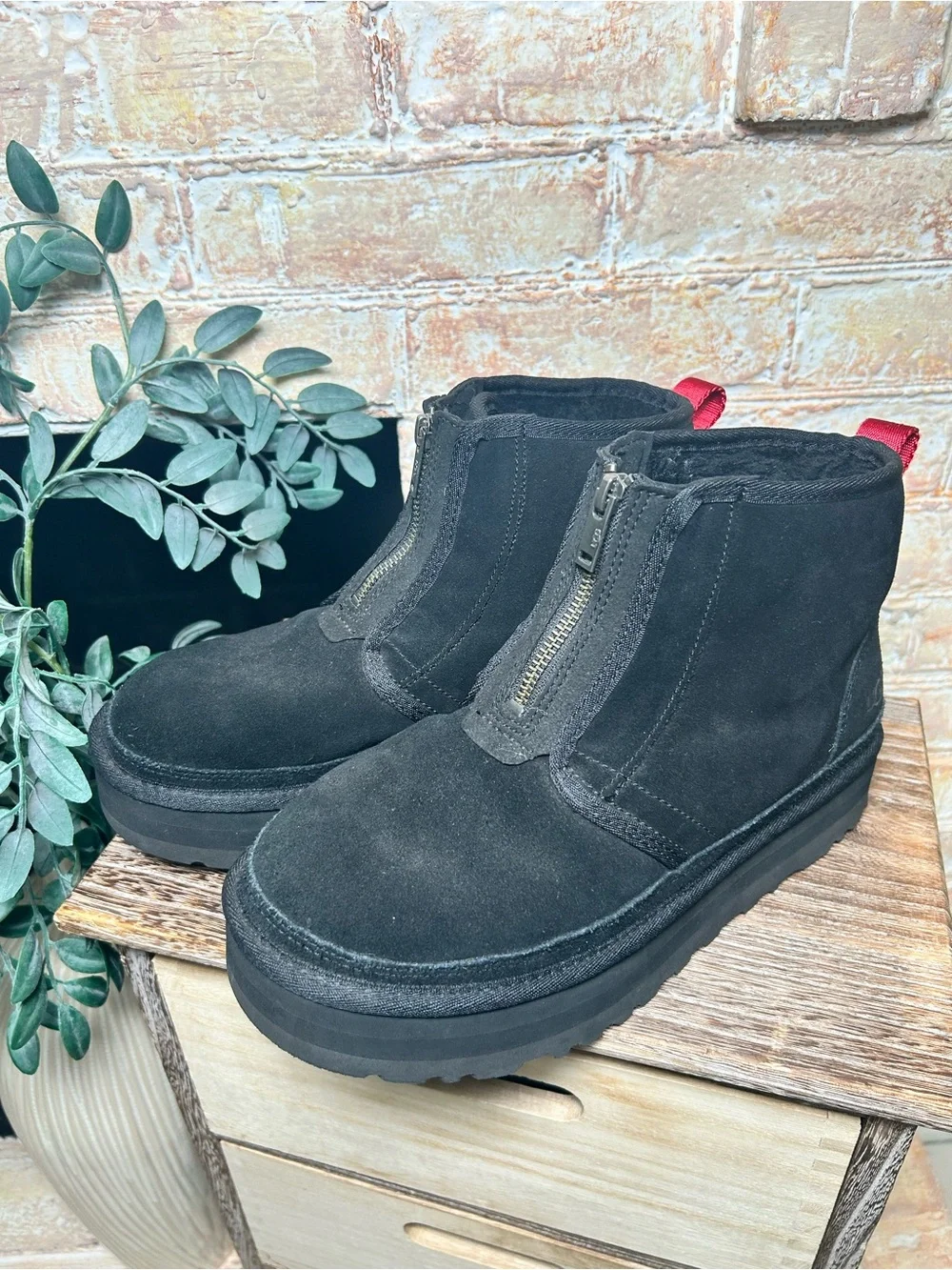 UGG Neumel Platform Zip Boots Black Suede Women’s Size 9